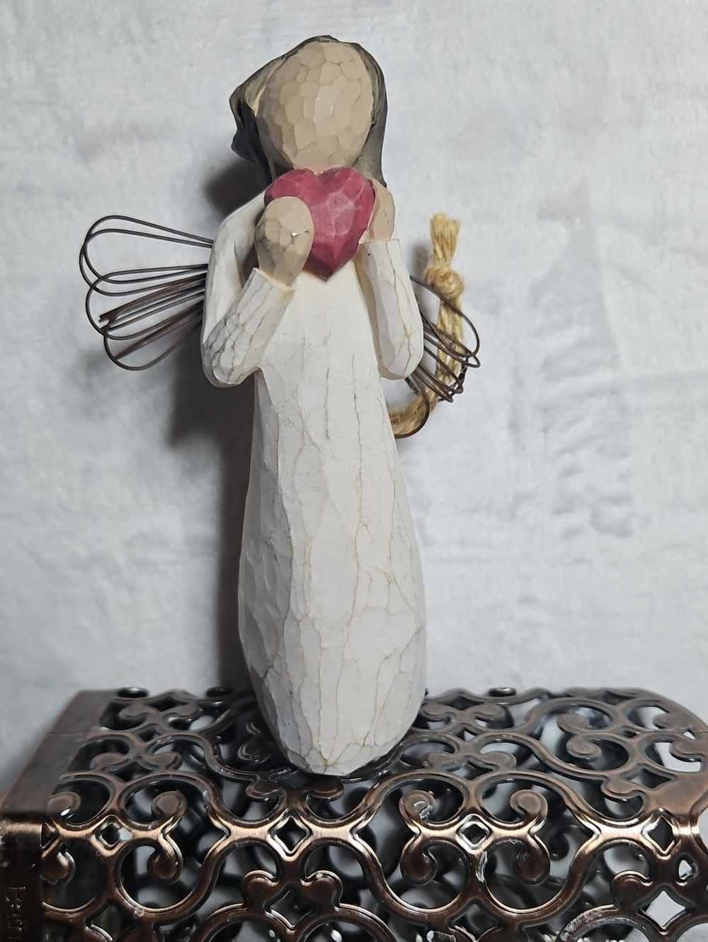 Vintage Willow Tree Angel of the Heart figurine by artist Susan Lordi